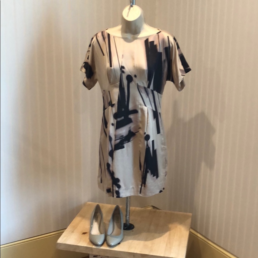 Beautiful silk abstract Sheath Dress